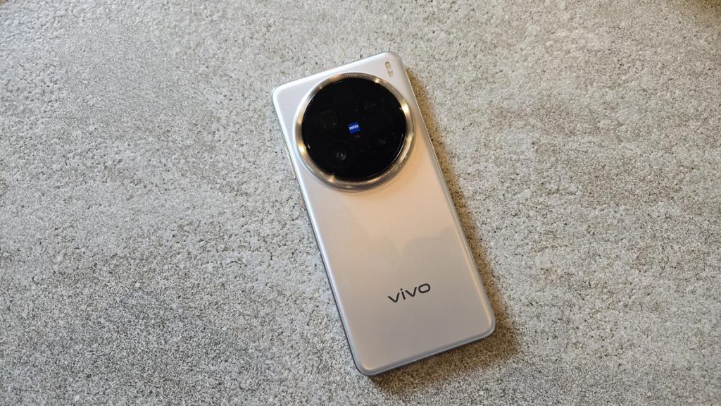 Cek! Daftar HP Vivo & iQOO yang Kebagian Android 16