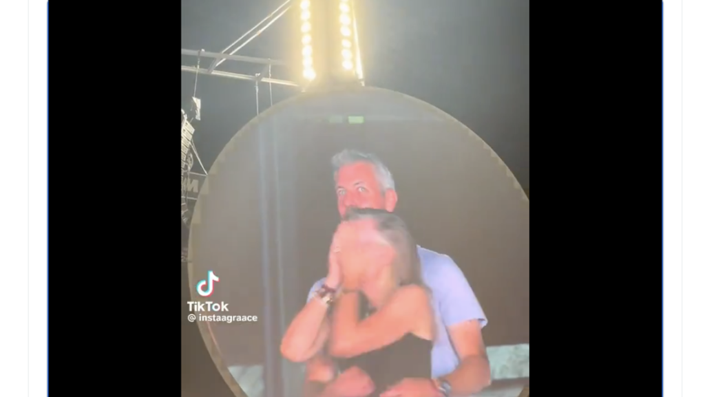 Konser Coldplay Ungkap Skandal CEO Teknologi Viral